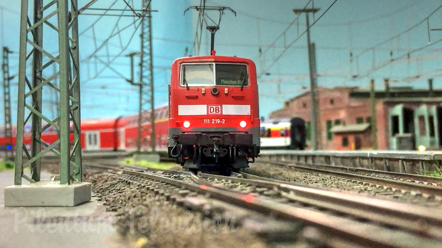 Model Railway Layout “Neupreussen Main Station” - Piko Trains and Roco Locomotives in HO scale