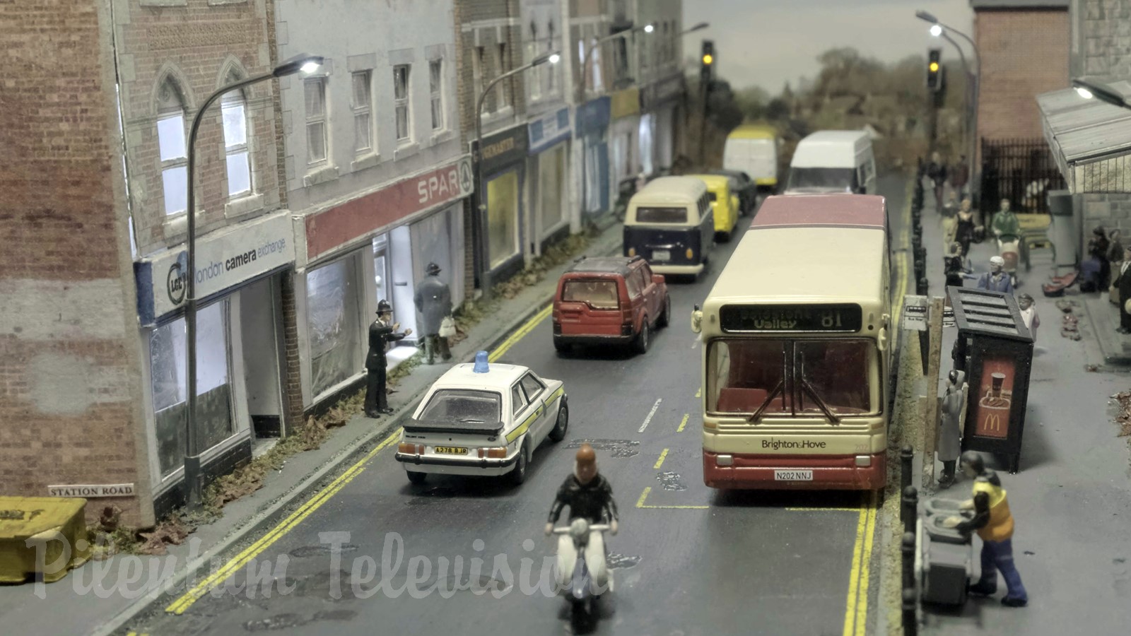 British Railway Modelling - Hornby and Bachmann Model Trains UK - OO Gauge Running Session