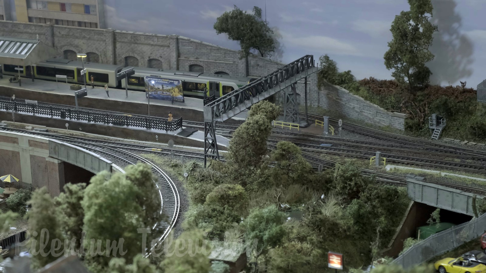 British Railway Modelling - Hornby and Bachmann Model Trains UK - OO Gauge Running Session