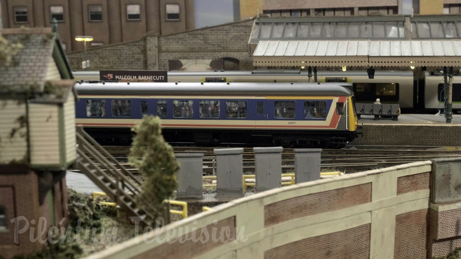 British Railway Modelling - Hornby and Bachmann Model Trains UK - OO Gauge Running Session