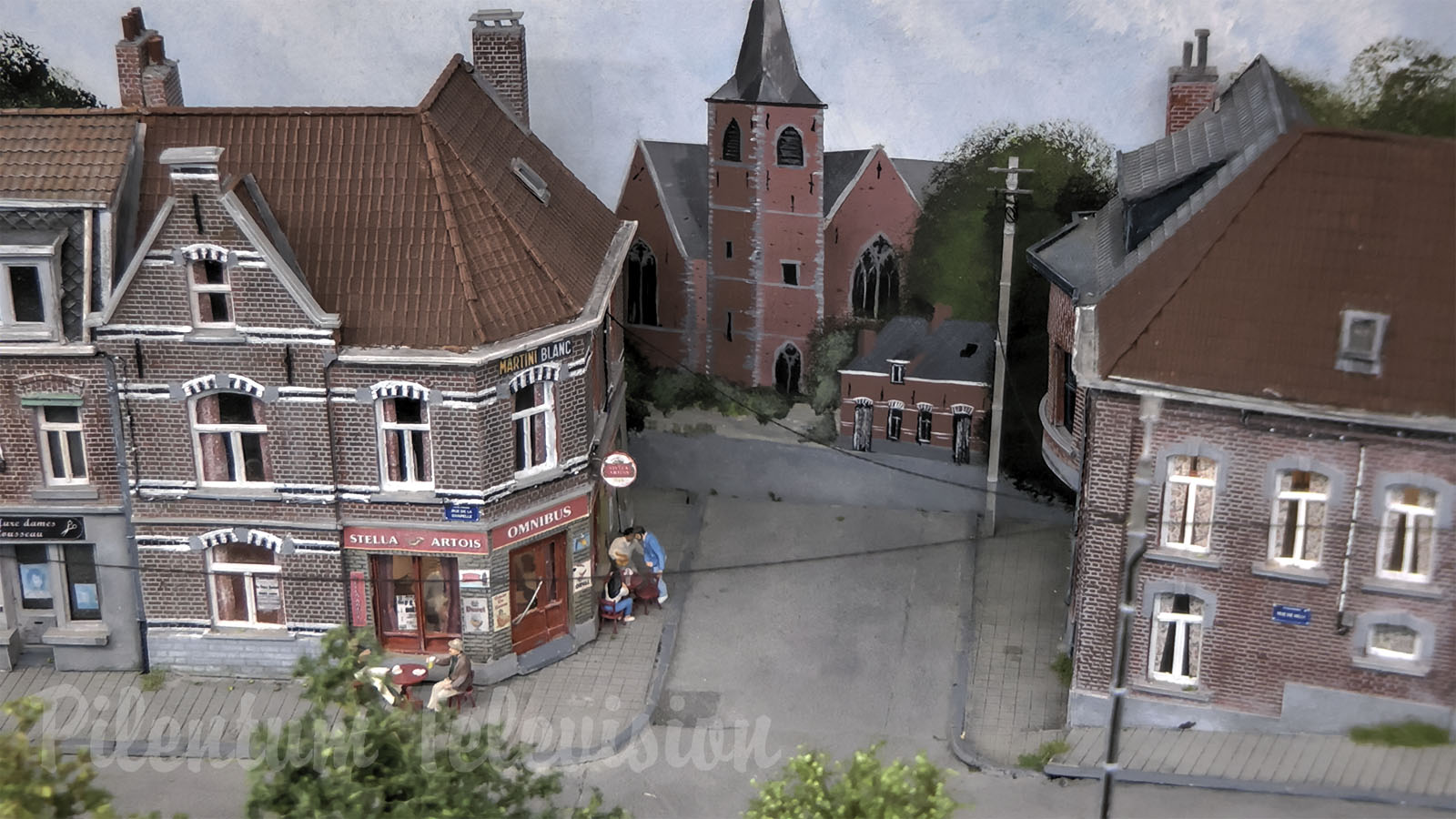 HO Scale Model Train Layout of Belgium in Museum Quality - Diorama Doublenghien made by Alan Jockmans