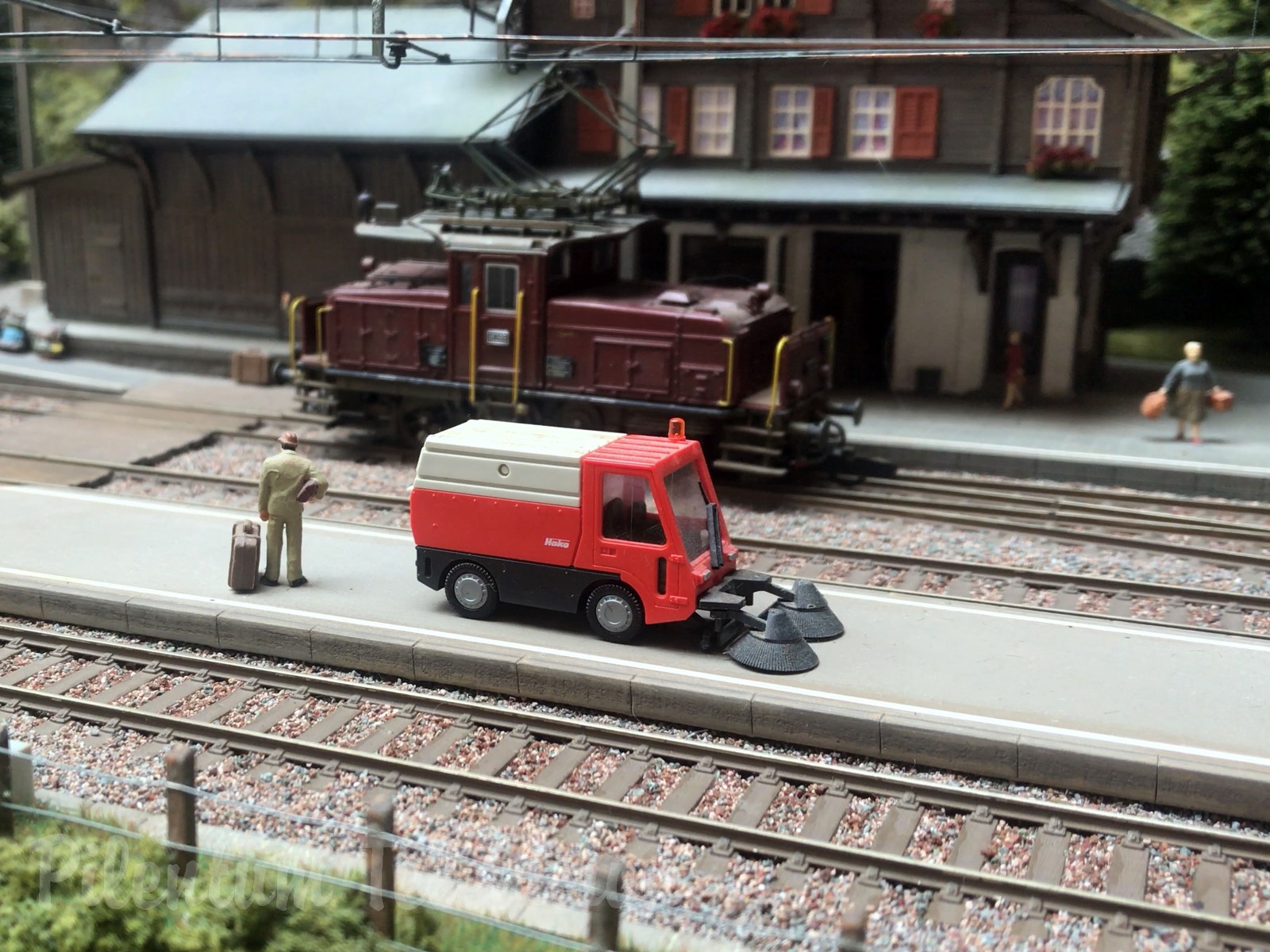 HO scale model trains in Switzerland: Brian Rodham’s beautiful Swiss model railway layout