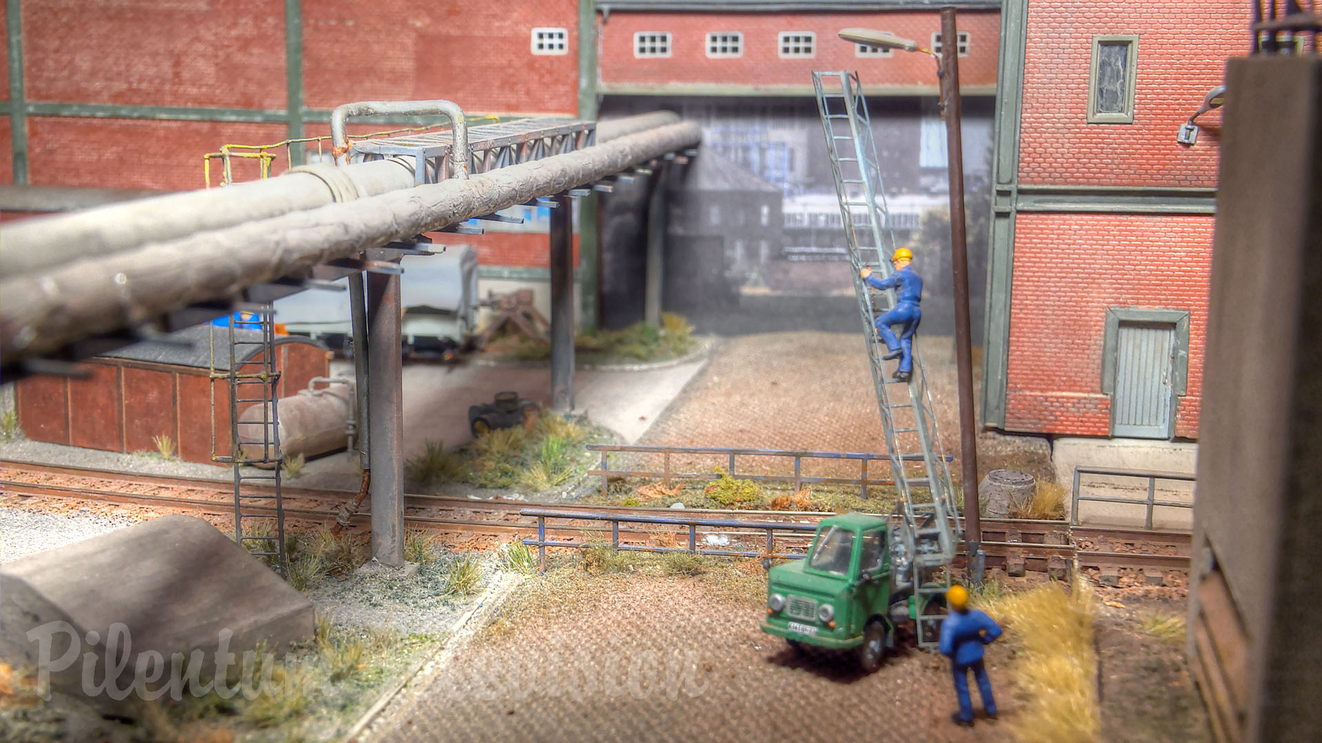 One of the most authentic model railroads of an East German chemical plant with industrial railways