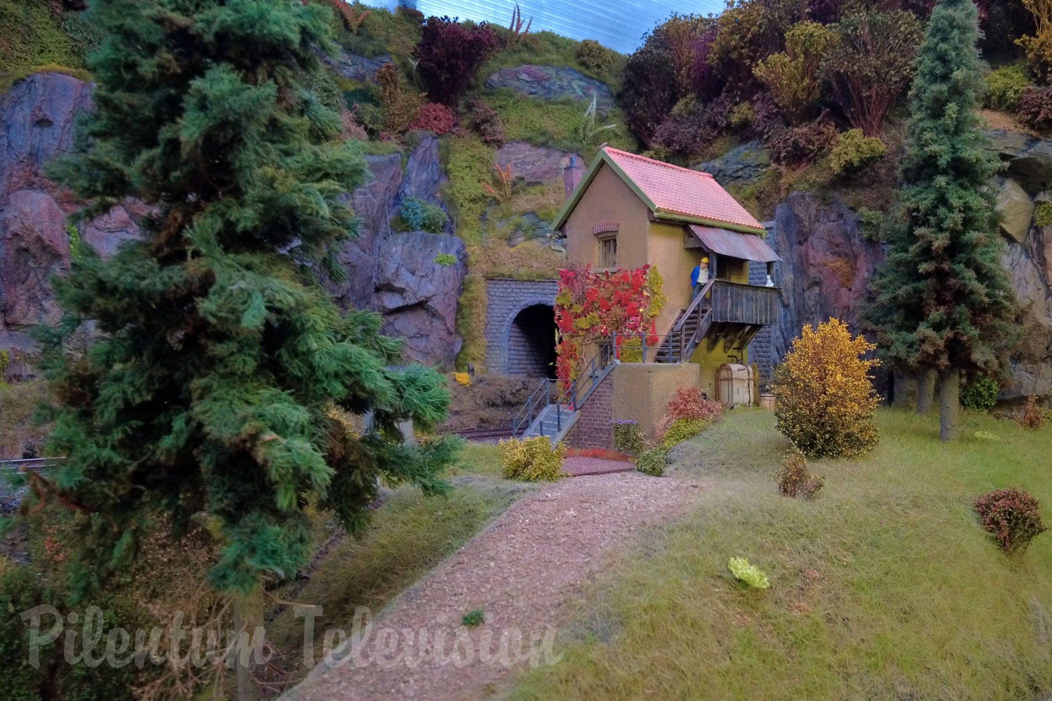 The brand new model railroad layout in gauge 1 (1/32 scale trains) by Leuvense Spooreen Vrienden