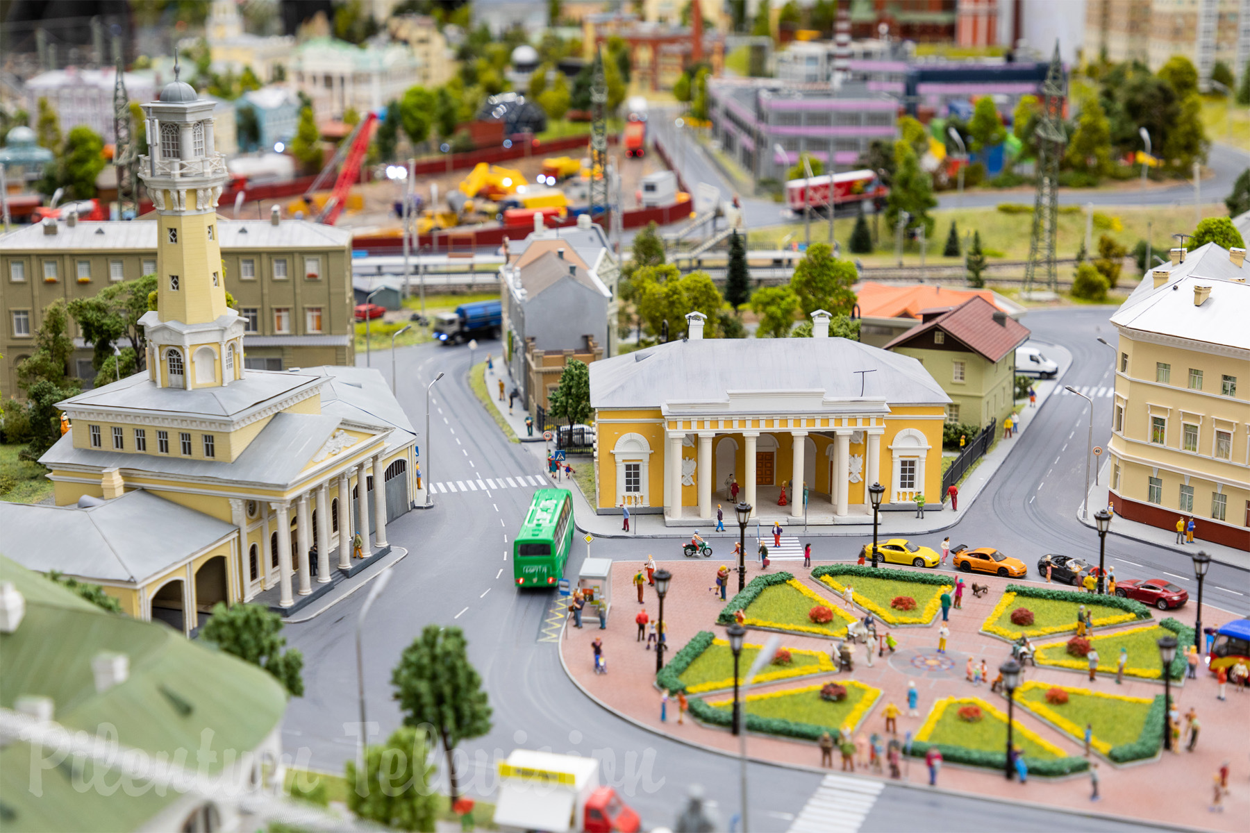 Model trains in Russia - One of the most beautiful HO scale model railway layouts - Макет Золотого кольца России