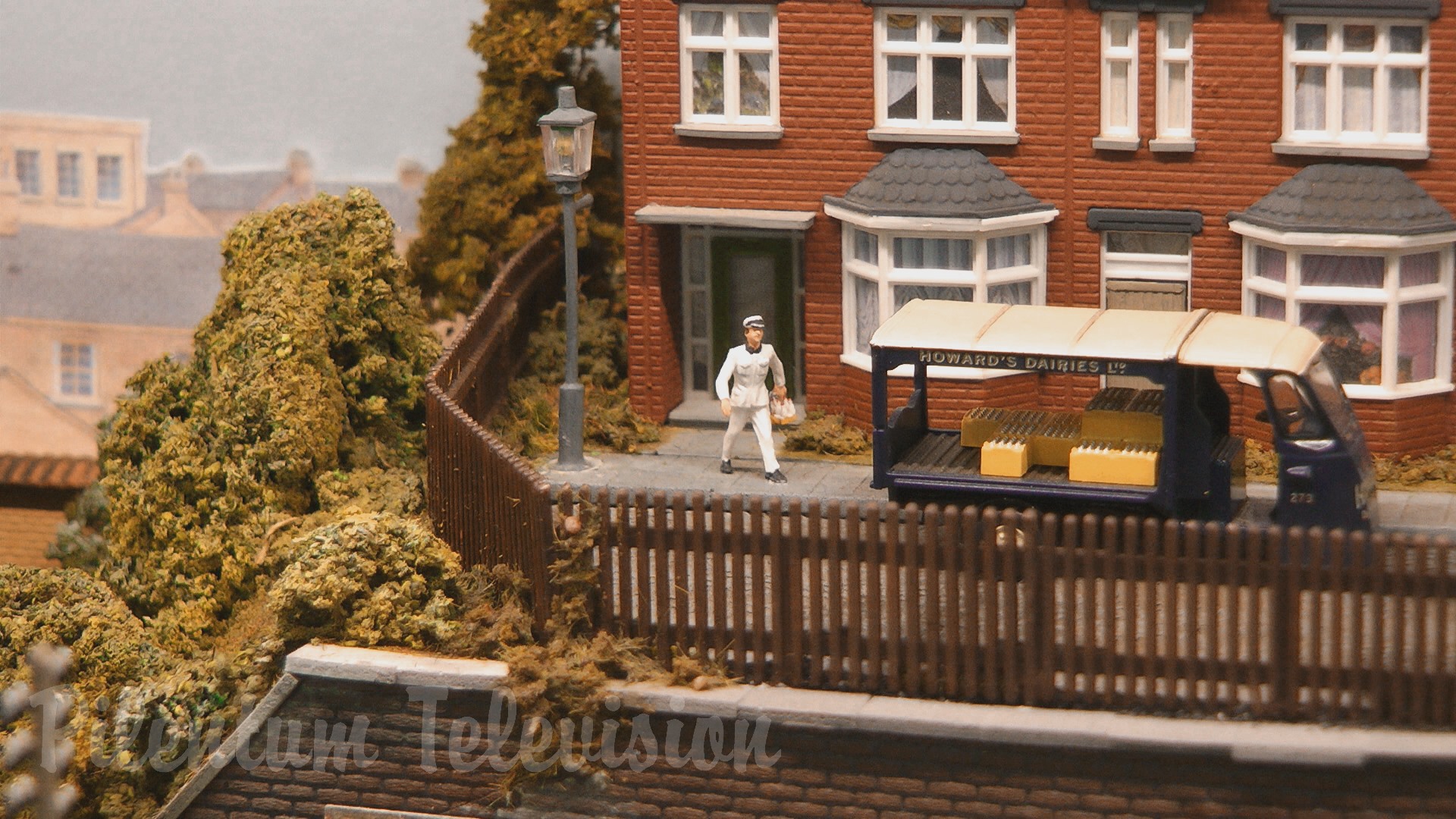 One of the most beautiful British model railway micro layouts of British Railways (GWR) in OO scale