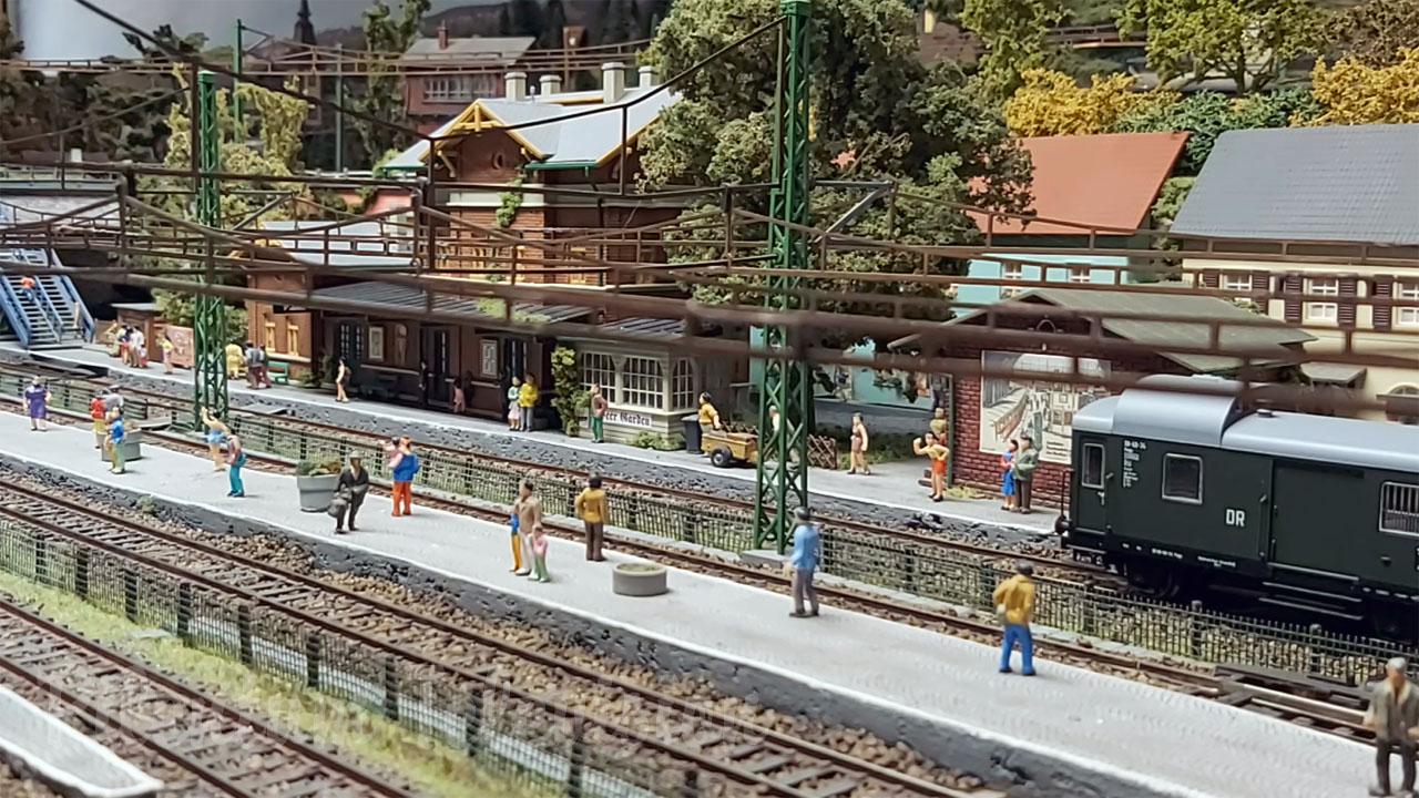 PIKO model railway layout worth seeing - Modellvasút HO scale by Csaba Kovács from Hungary