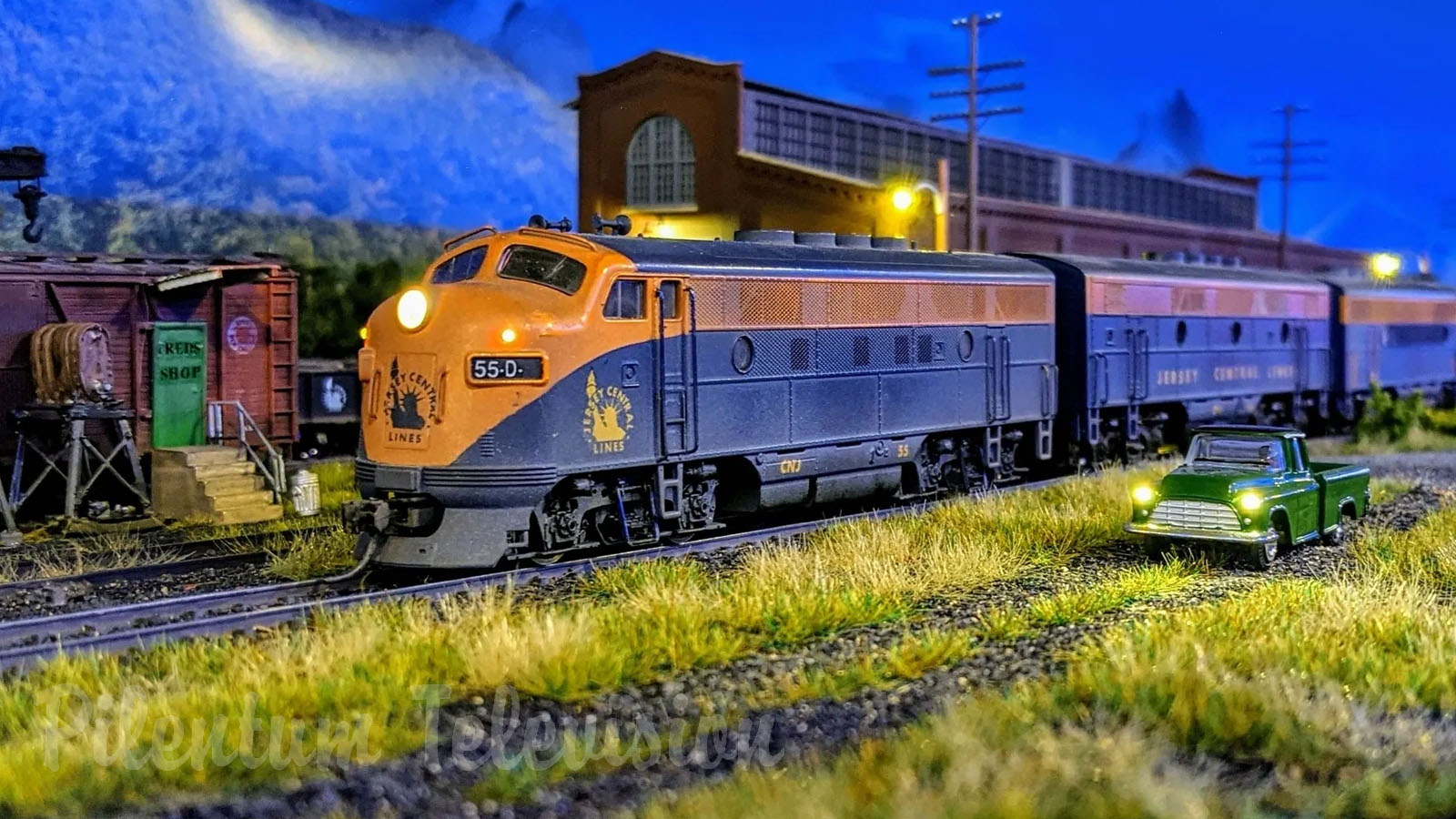One of the largest model railroad HO scale layouts in the United States: The Lehigh & Keystone Valley Museum