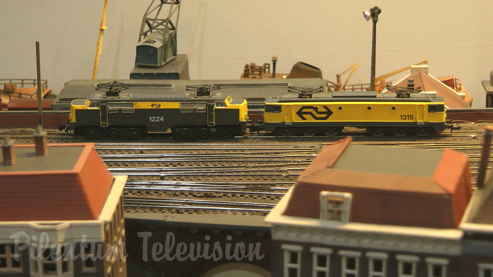 Treinen en modeltreinen in Nederland: Rail Transport Modeling and Model Trains in N Scale